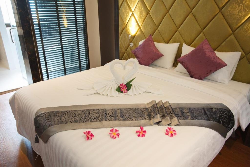 Grand Pink Hotel