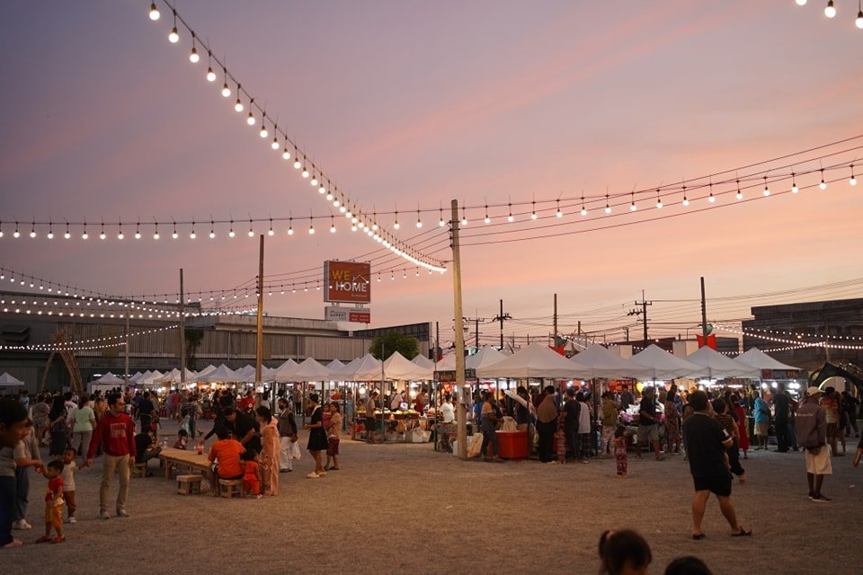 Rongpoon Night Market